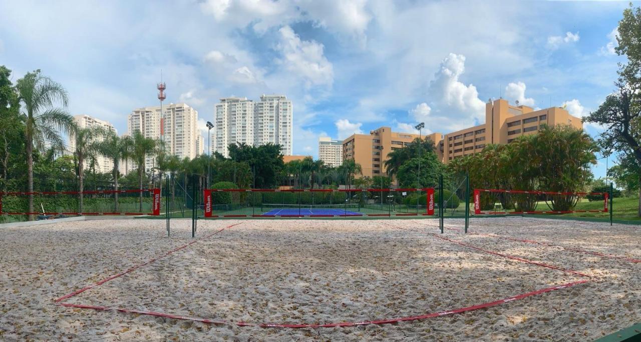 Hotel Transamerica São Paulo Extérieur photo Tennis courts at the park