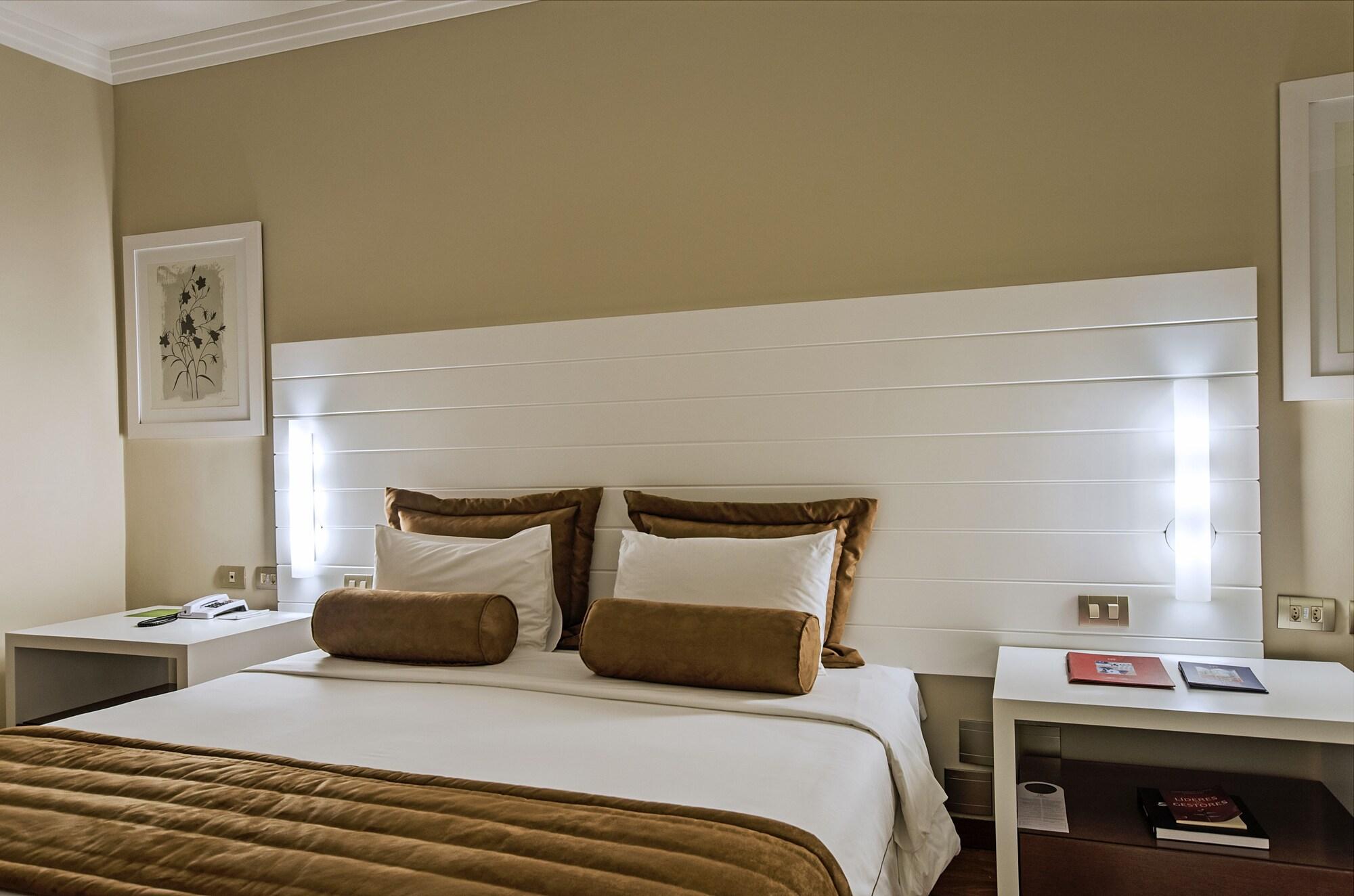 Hotel Transamerica São Paulo Extérieur photo A bedroom at the hotel