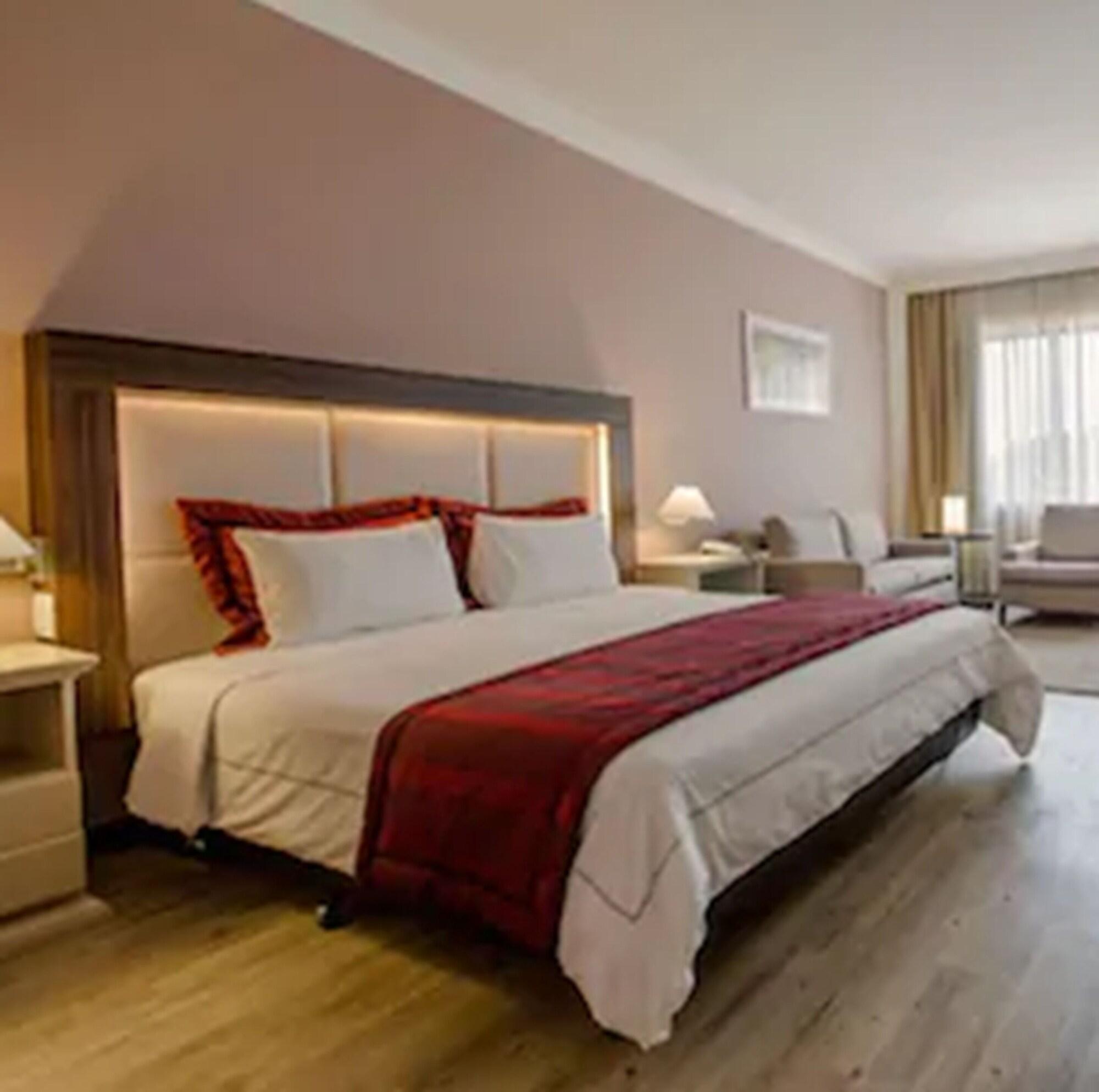 Hotel Transamerica São Paulo Extérieur photo A bedroom at the hotel
