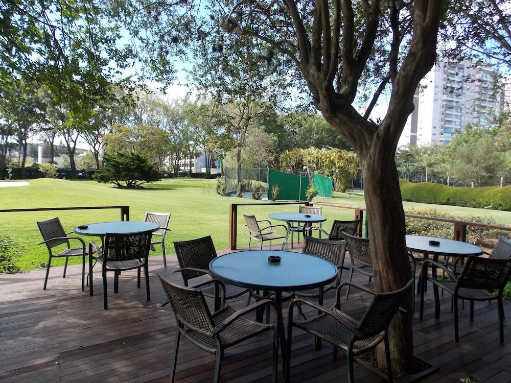 Hotel Transamerica São Paulo Extérieur photo The deck at the clubhouse