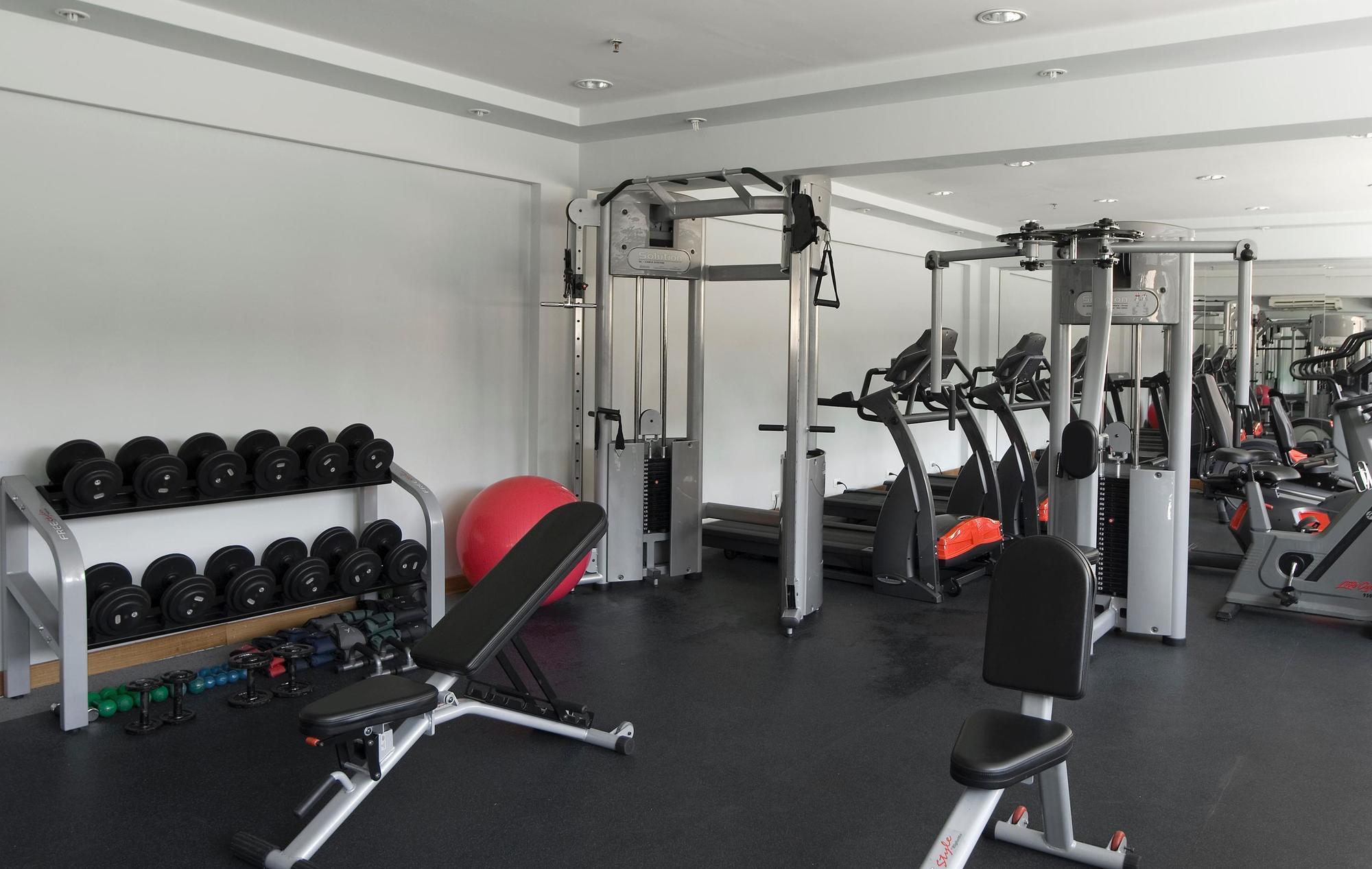 Hotel Transamerica São Paulo Extérieur photo The gym at the school