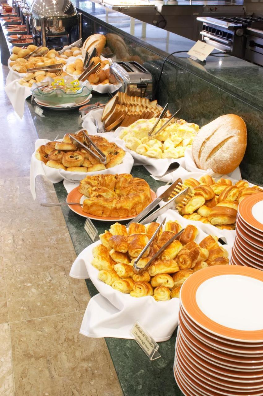 Hotel Transamerica São Paulo Extérieur photo A selection of bread and pastry